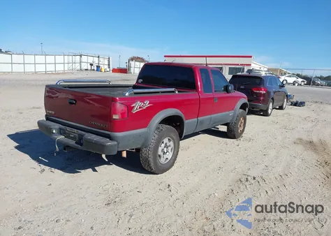 2002 Chevrolet S-10 Ls из США, поврежденный, VIN 1GCCT19W128180935